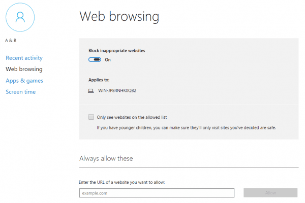 Family web browsing 600x400 - How To Use Family Safety For Your Kids to Use Windows
